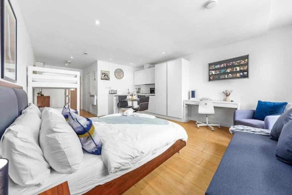 1 Bedroom Flat Piccadilly Sleep 7 In London Vr10 Екстер'єр фото
